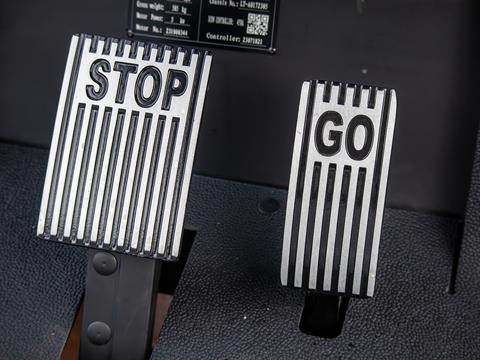 2024 ICON Electric Vehicles i40L in Rancho Murieta, California - Photo 15