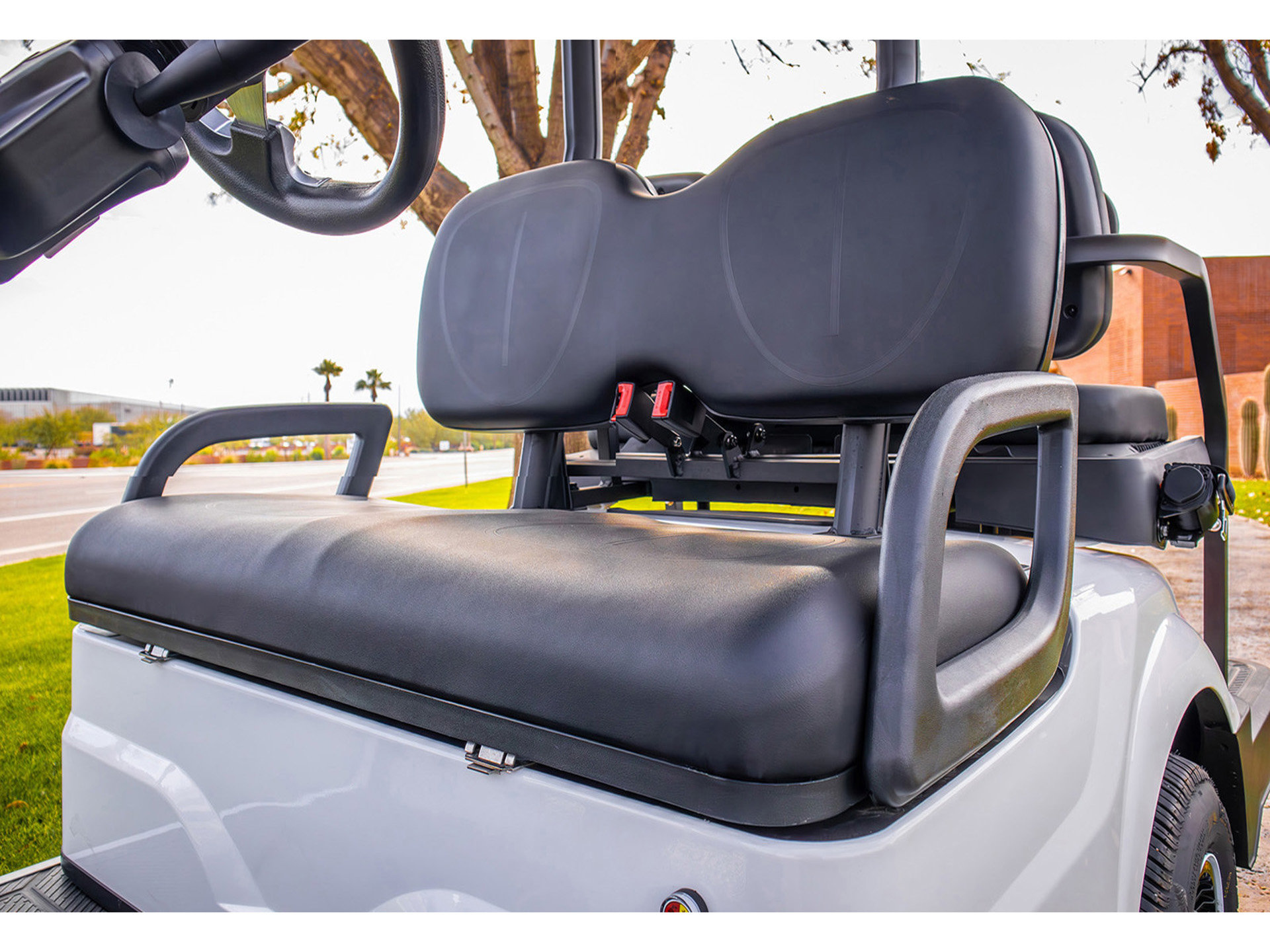 2024 ICON Electric Vehicles ICON i40-ECO in Rancho Murieta, California - Photo 9