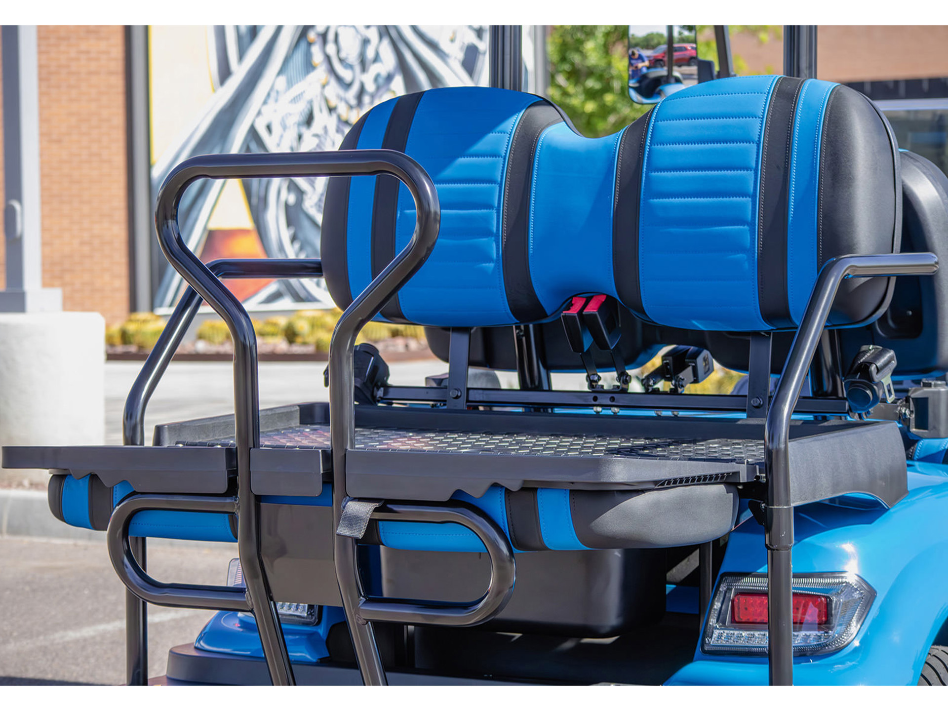 2025 ICON Electric Vehicles ICON i40 in Rancho Murieta, California - Photo 13