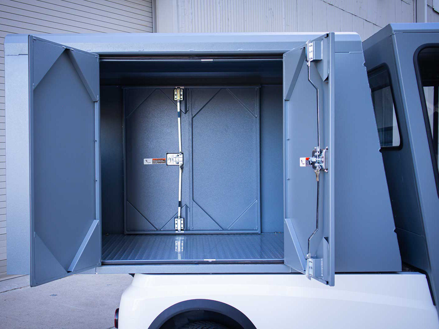 2025 ICON Electric Vehicles C20V in Rancho Murieta, California - Photo 3