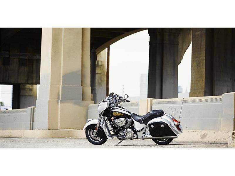 2017 Indian Motorcycle Chieftain® in Columbia, Missouri - Photo 2