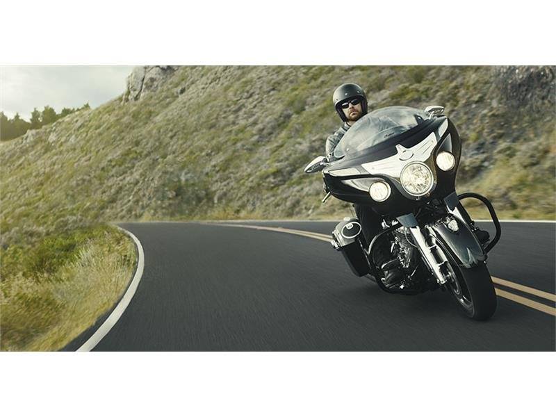 2017 Indian Motorcycle Chieftain® in Columbia, Missouri - Photo 6