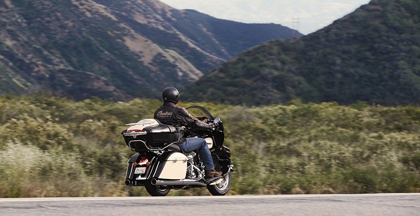 2017 Indian Motorcycle Roadmaster® in Manchester, New Hampshire - Photo 5