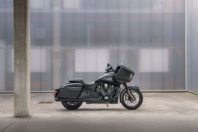 2022  Challenger® Dark Horse® 6