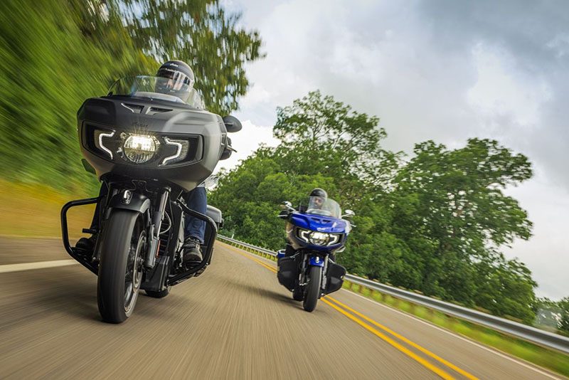 2022  Challenger® Dark Horse® 9