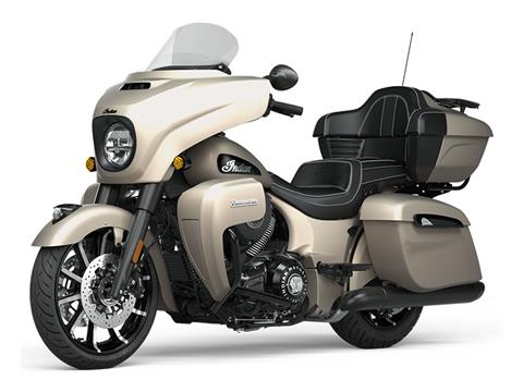 2022 Indian Motorcycle Roadmaster® Dark Horse® in Foxboro, Massachusetts - Photo 2