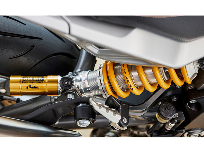 2023 Indian Motorcycle FTR R Carbon in Salem, Oregon - Photo 9