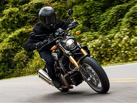 2023 Indian Motorcycle FTR R Carbon in Salem, Oregon - Photo 15