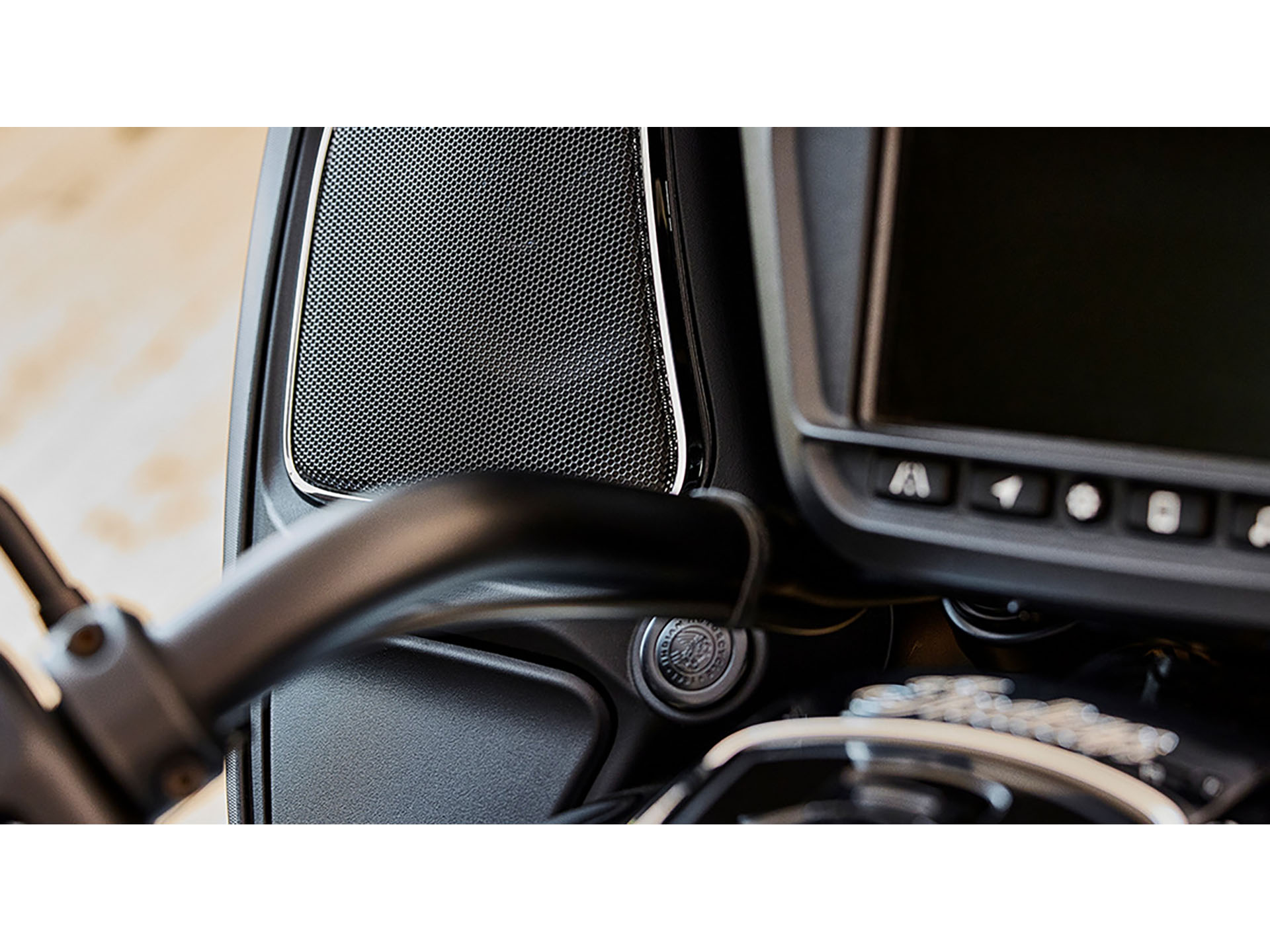 2024 Indian Motorcycle Challenger® in Lafayette, Indiana - Photo 11