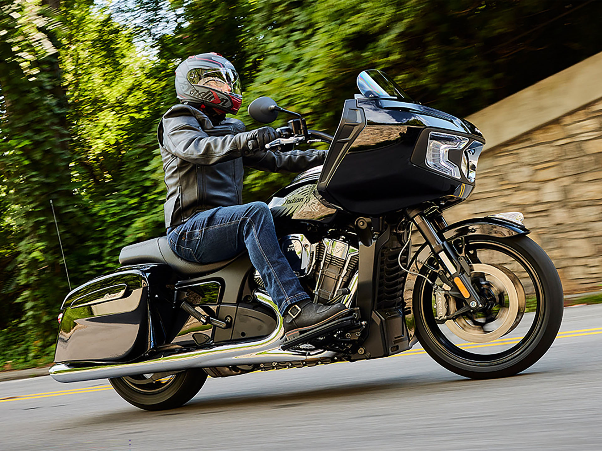 2024 Indian Motorcycle Challenger® in Lafayette, Indiana - Photo 16