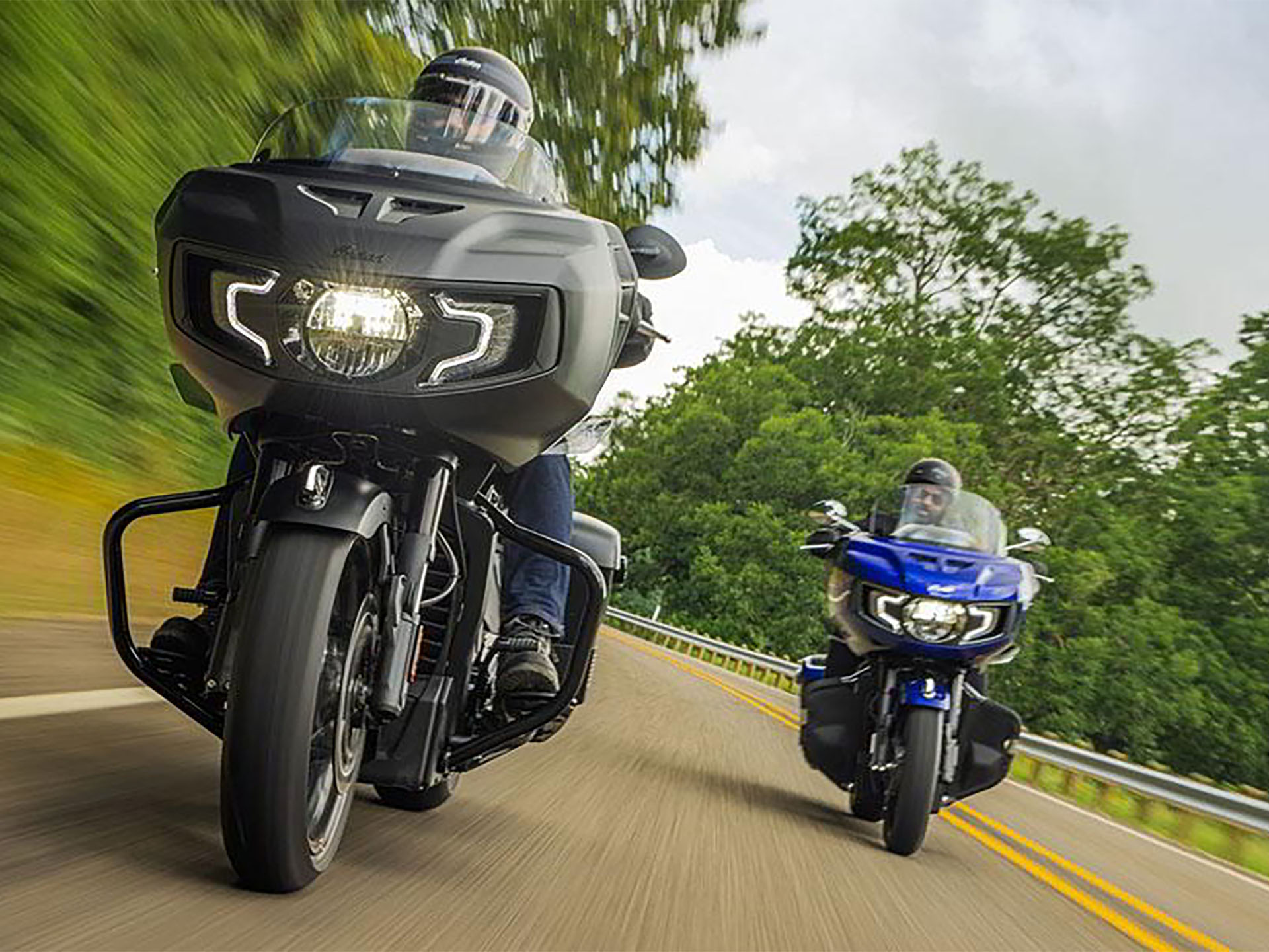 2024 Indian Motorcycle Challenger® Dark Horse® in Columbia, Missouri - Photo 14