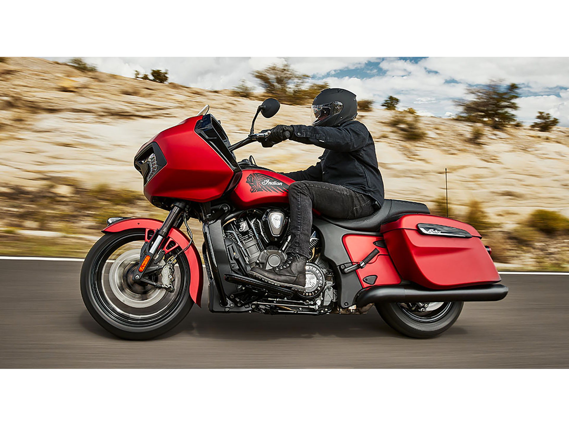 2024 Indian Motorcycle Challenger® Dark Horse® in Lafayette, Indiana - Photo 15