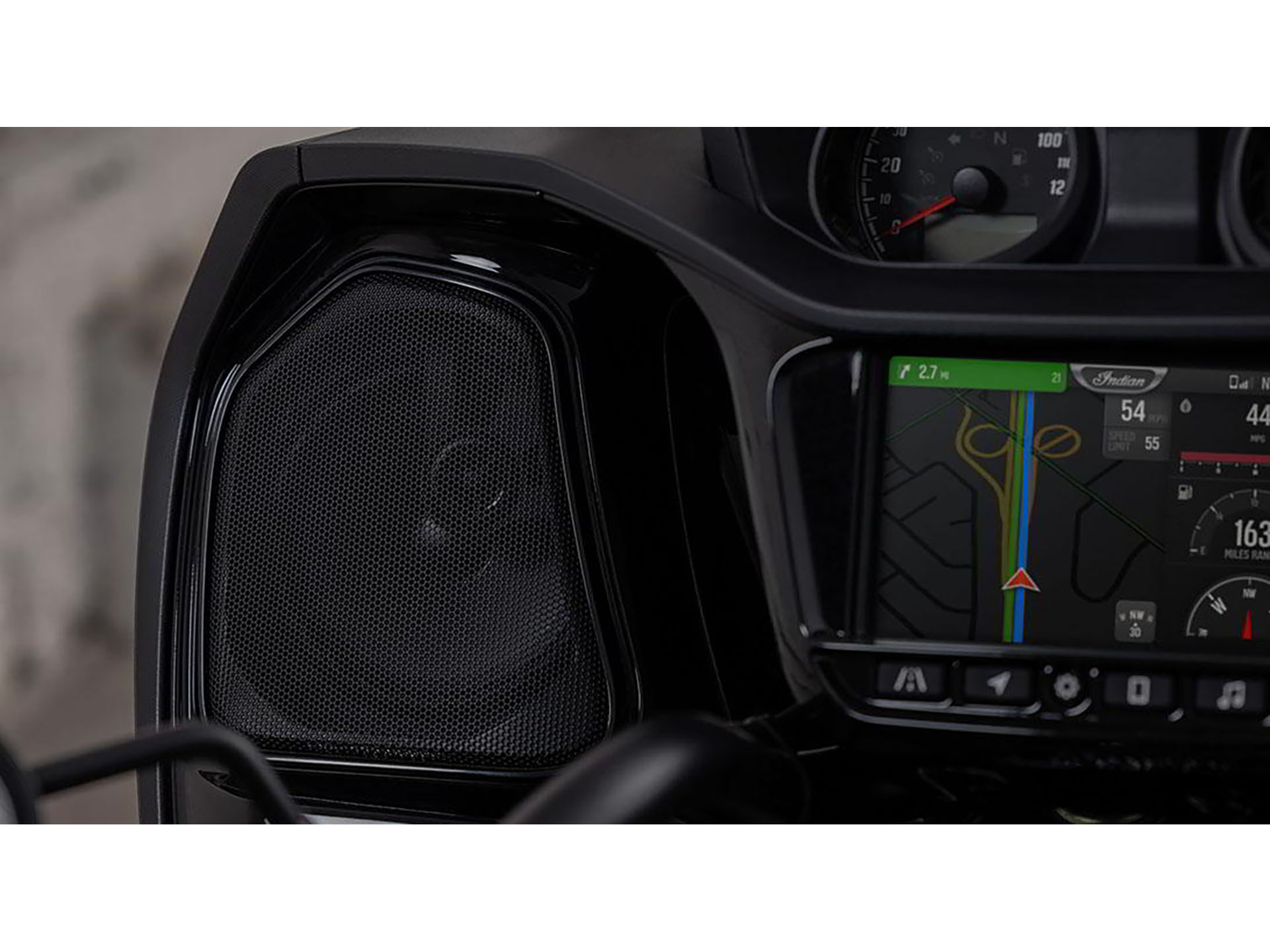 2024 Indian Motorcycle Challenger® Dark Horse® Icon with PowerBand Audio Package in Columbia, Missouri - Photo 6