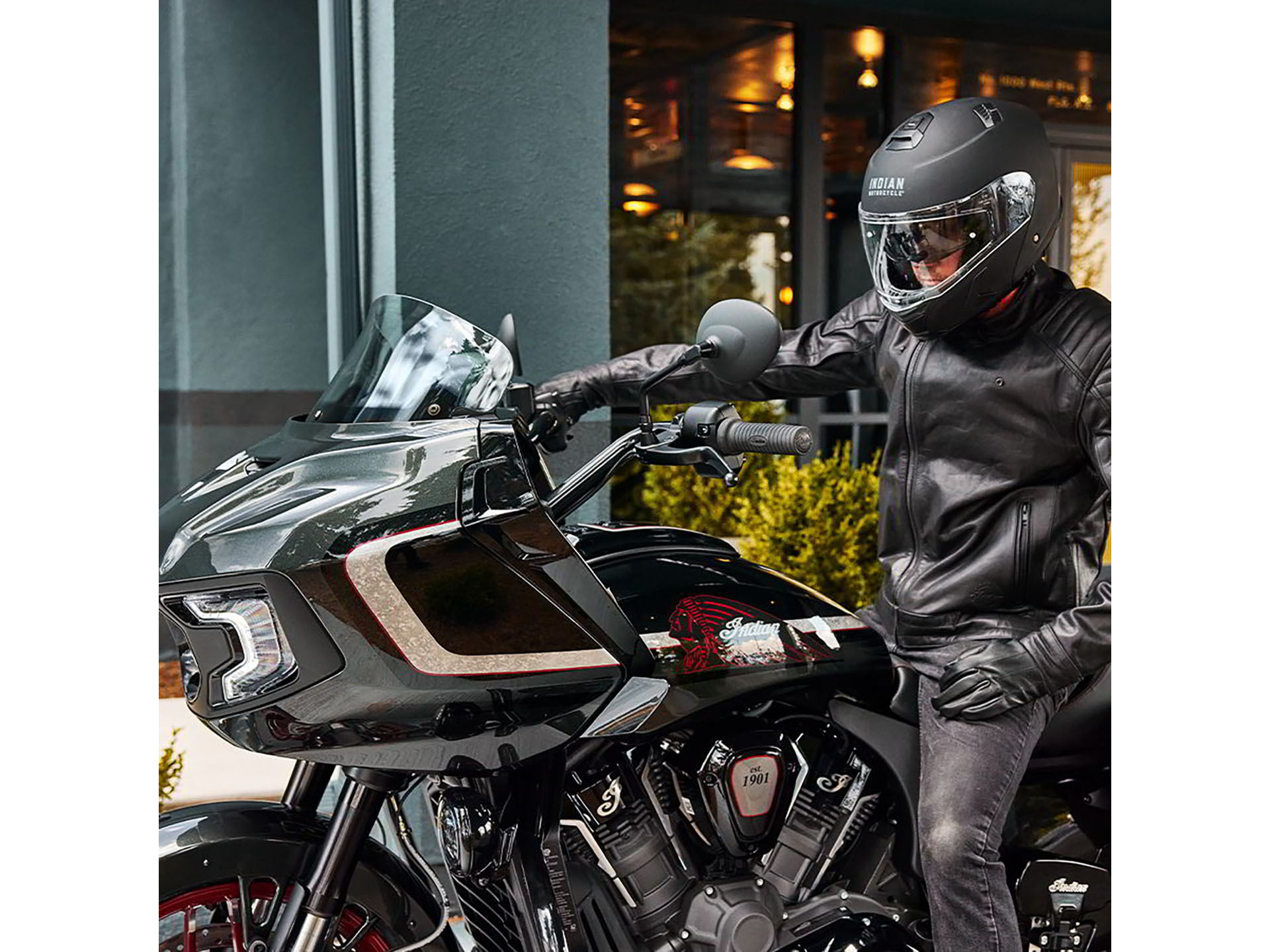 2024 Indian Motorcycle Challenger® Elite in Columbia, Missouri - Photo 19