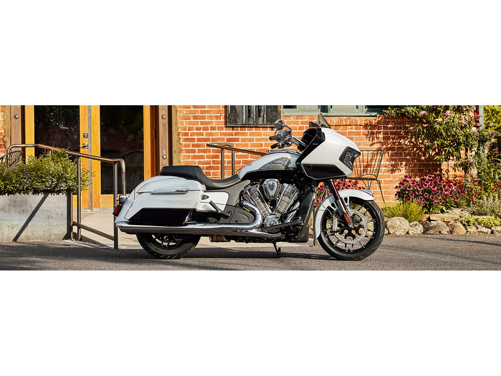 2024 Indian Motorcycle Challenger® Limited in Lafayette, Indiana - Photo 18