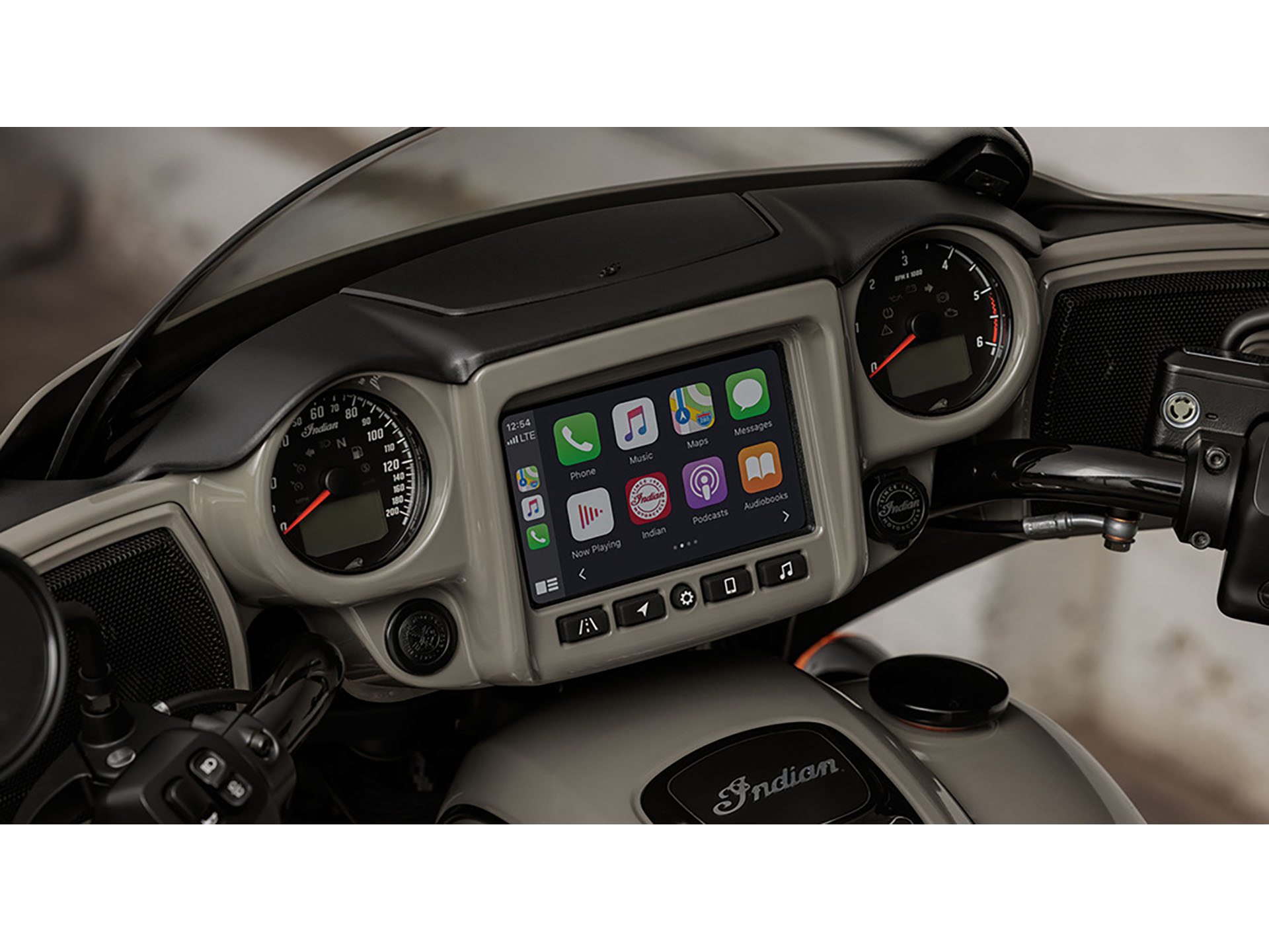 2024 Indian Motorcycle Chieftain® Dark Horse® in Columbia, Missouri - Photo 10
