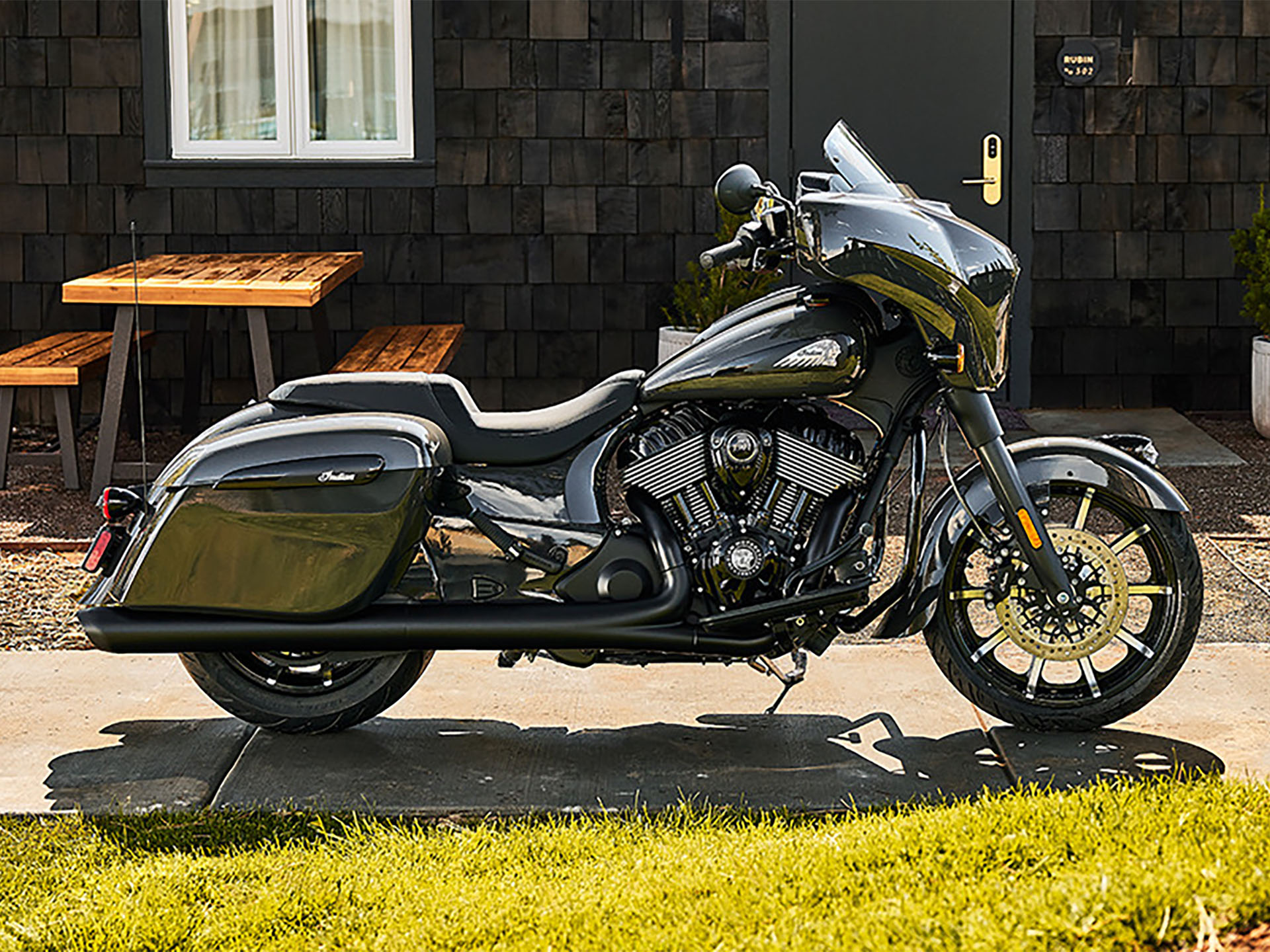 2024 Indian Motorcycle Chieftain® Dark Horse® in Columbia, Missouri - Photo 17