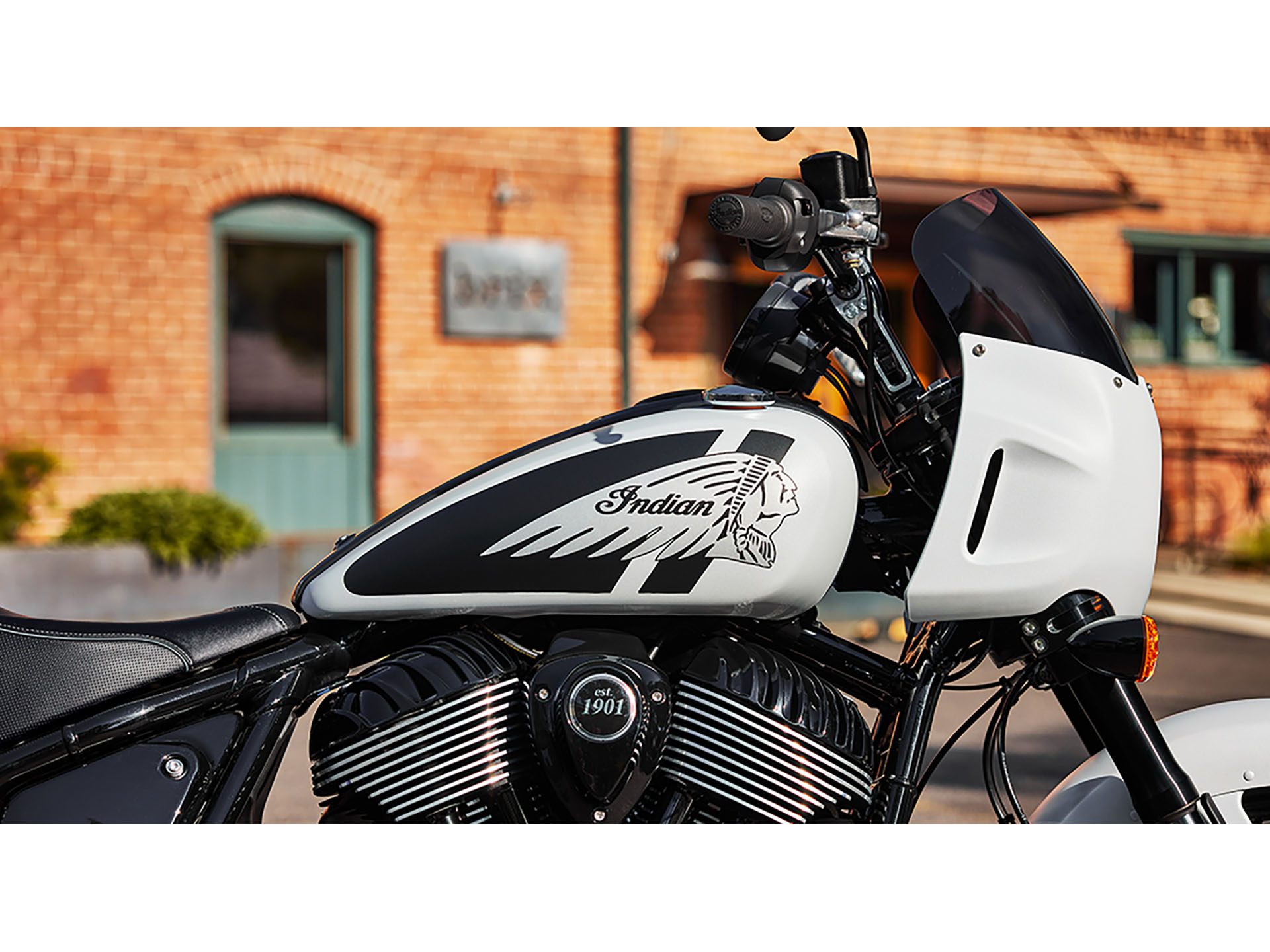 2024 Indian Motorcycle Sport Chief in Jacksonville, Arkansas - Photo 9