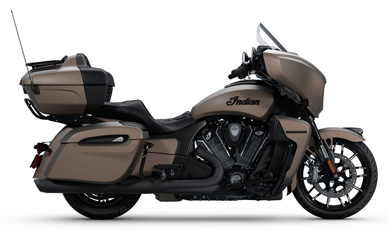 2025 Indian Motorcycle Roadmaster® PowerPlus Dark Horse® with PowerBand Audio Package in Lexington, Kentucky