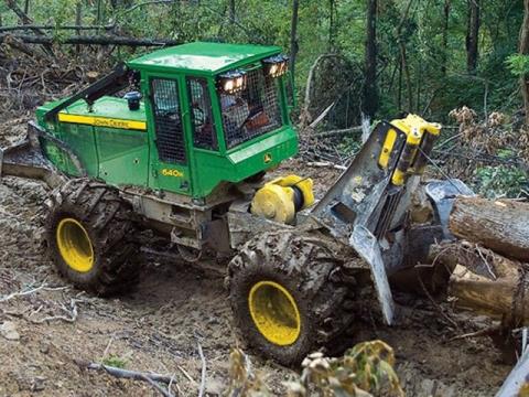 2014 John Deere 640H in Grand Rapids, Minnesota