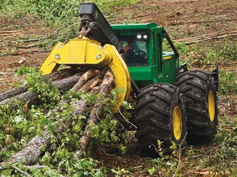 2014 John Deere 848H in Grand Rapids, Minnesota