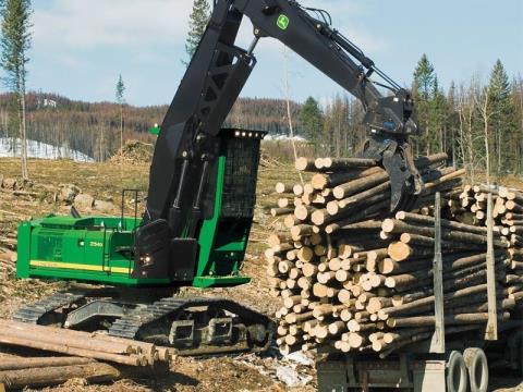 2014 John Deere 2154D Road Builder in Grand Rapids, Minnesota