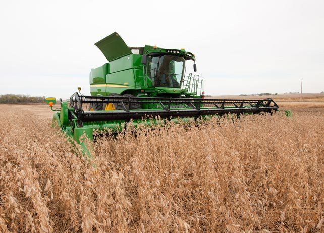 2015 John Deere S660 in Grand Rapids, Minnesota