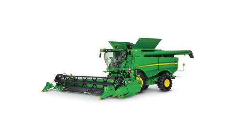 2017 John Deere S660 Combine in Grand Rapids, Minnesota