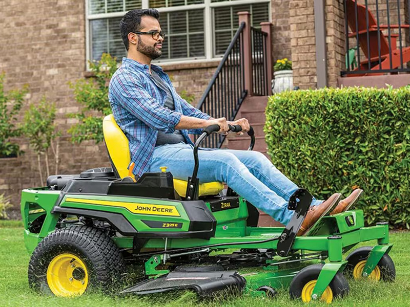 2024 John Deere Z325E ZTrak 54 in. 24 hp in Grand Rapids, Minnesota - Photo 7