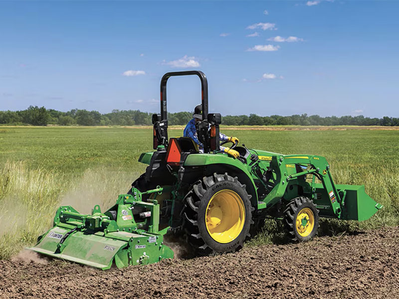 2024 John Deere 3043D in Grand Rapids, Minnesota - Photo 2