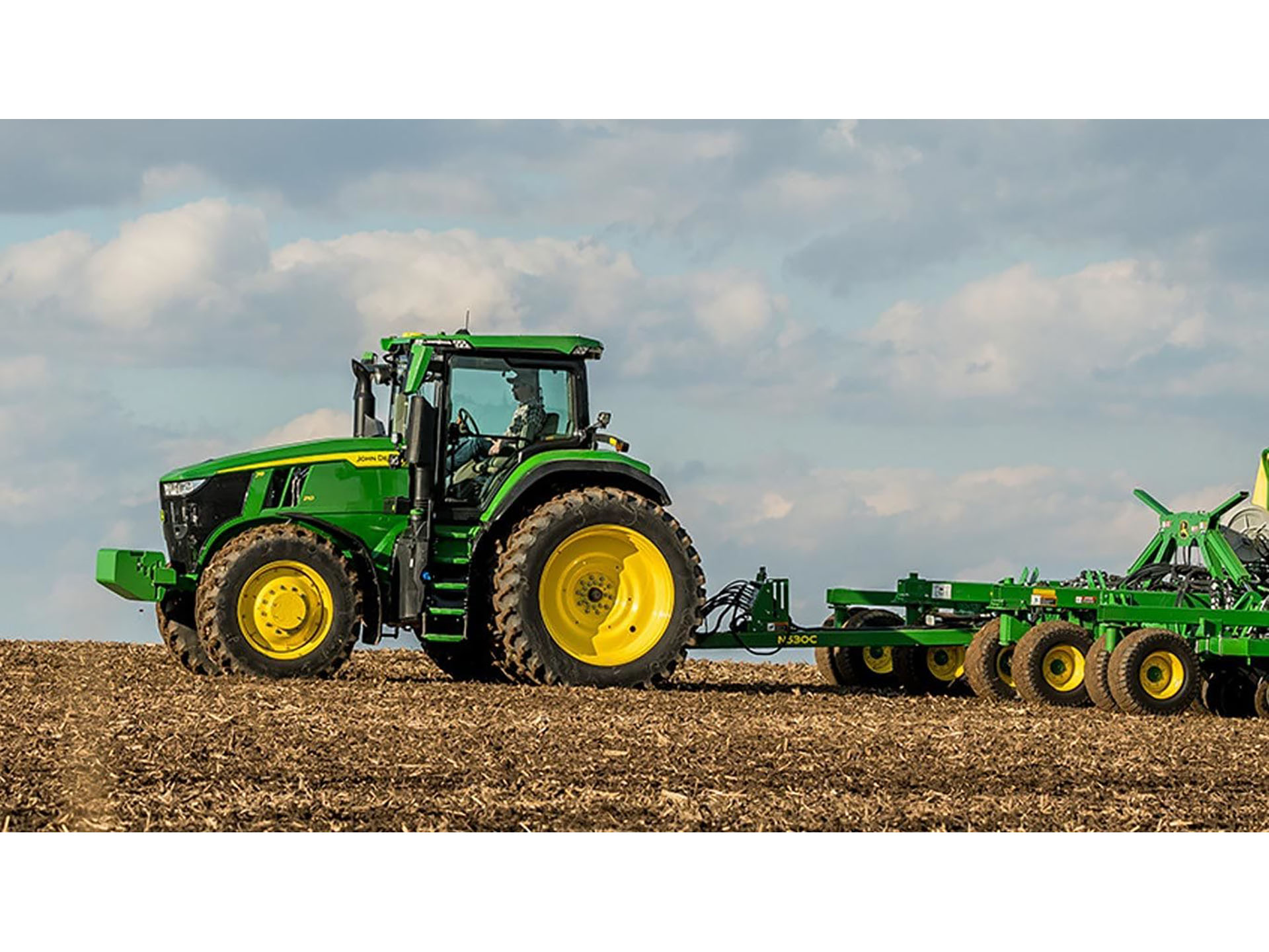 2024 John Deere 7R 230 w/o Receiver in Grand Rapids, Minnesota - Photo 2