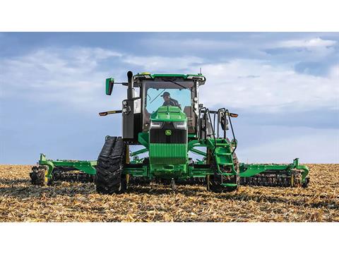 2024 John Deere 8RT 370 w/o Receiver in Grand Rapids, Minnesota - Photo 2