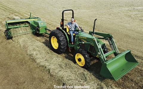 John Deere 338 in Grand Rapids, Minnesota