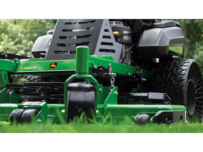 2024 John Deere Q850R 60 in. QuikTrak Stand-On 27 hp in Grand Rapids, Minnesota - Photo 2
