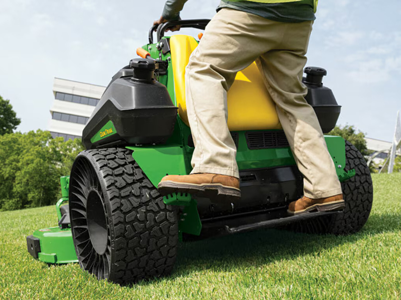 2024 John Deere Q850R 60 in. QuikTrak Stand-On 27 hp in Grand Rapids, Minnesota - Photo 3