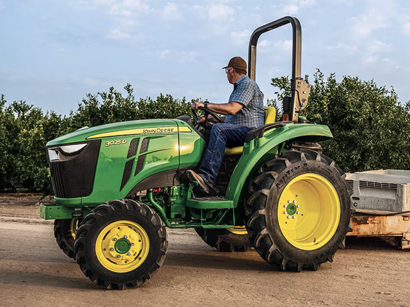 2025 John Deere 3025D in Grand Rapids, Minnesota - Photo 2