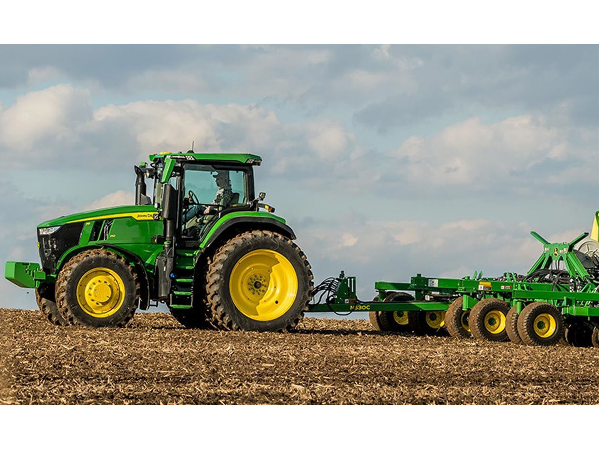 2025 John Deere 7R 230 w/o Receiver in Grand Rapids, Minnesota - Photo 2