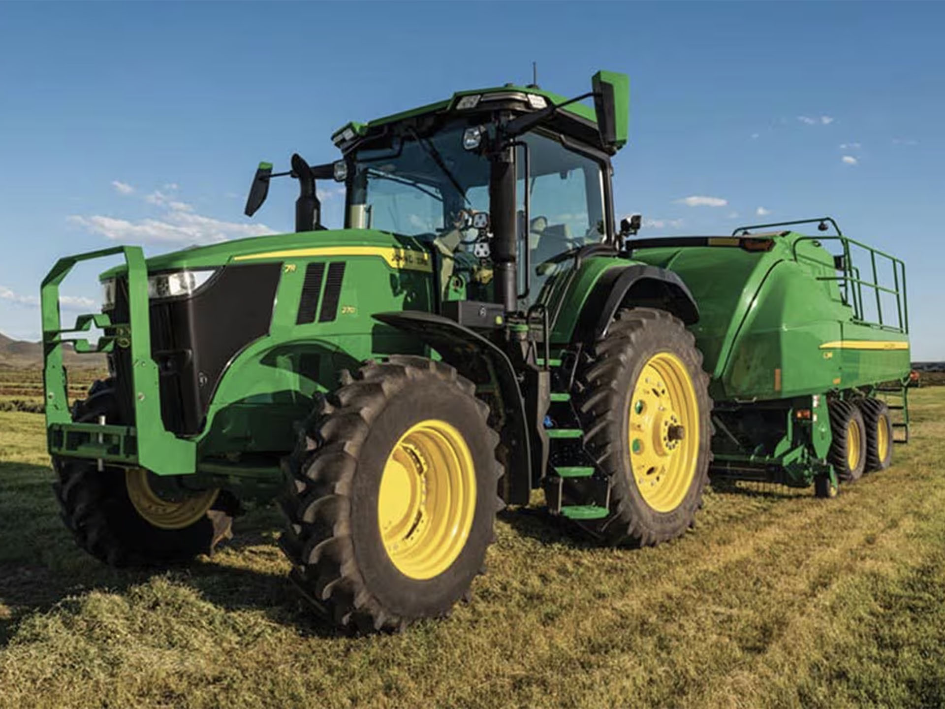 2025 John Deere 7R 270 w/o Receiver in Grand Rapids, Minnesota - Photo 2