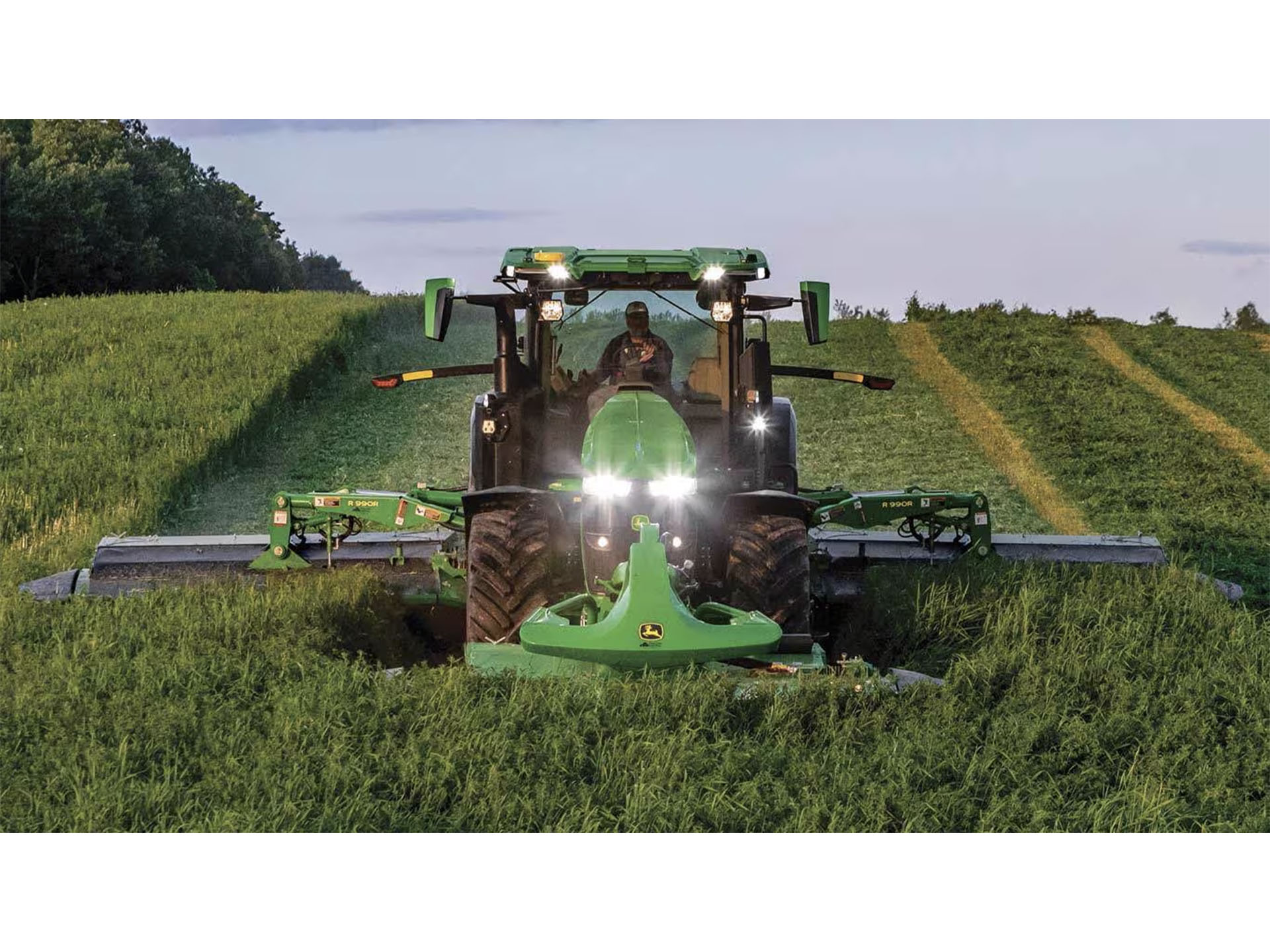 2025 John Deere 7R 330 w/o Receiver in Grand Rapids, Minnesota - Photo 2