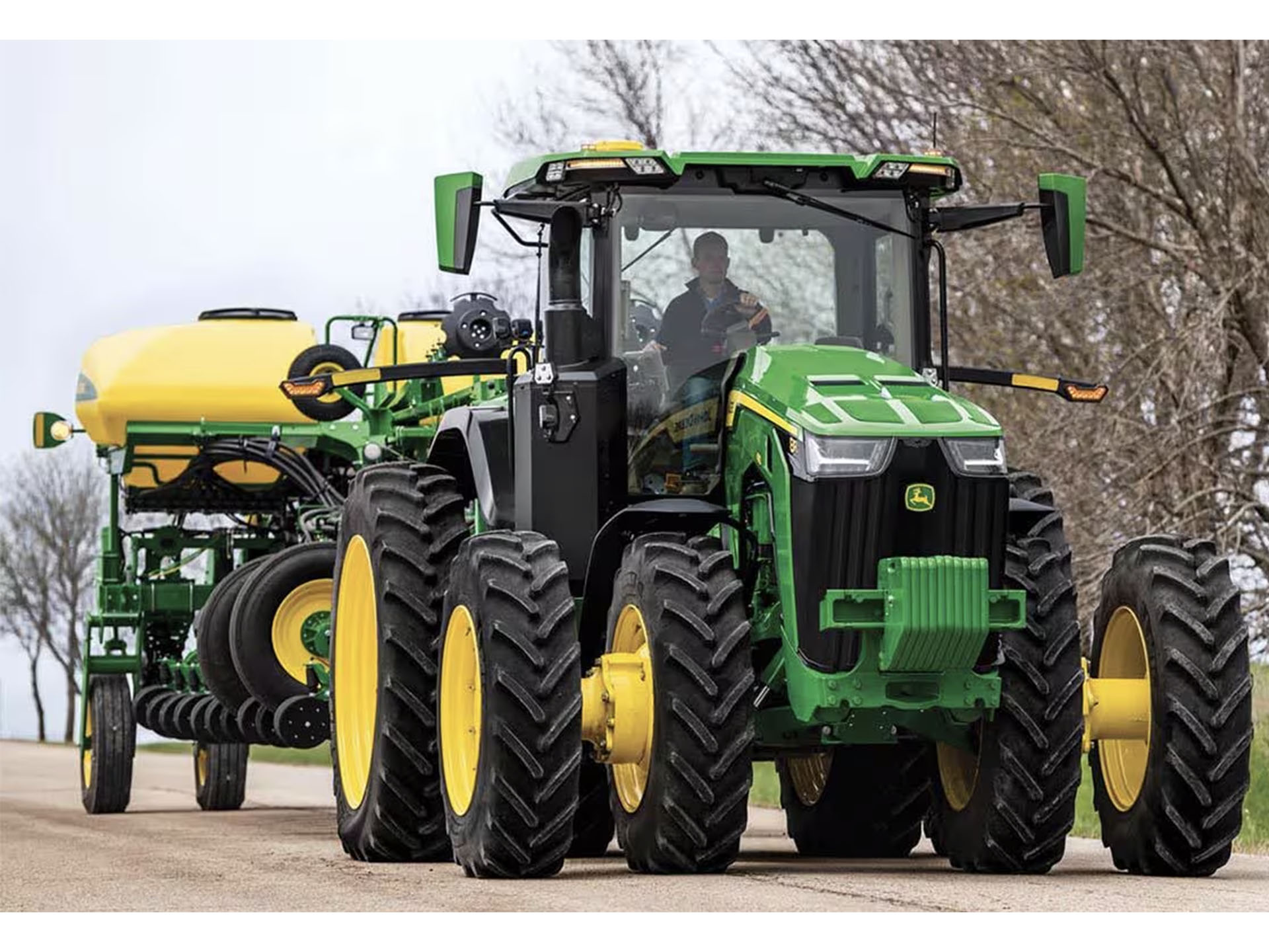 2025 John Deere 8R 340 w/o Receiver in Grand Rapids, Minnesota - Photo 2
