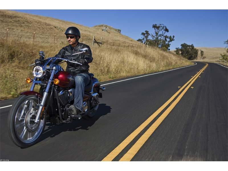2011 Kawasaki Vulcan® 900 Custom in Tuscaloosa, Alabama - Photo 5
