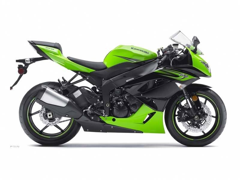 2011 Kawasaki Ninja® ZX-6R 2