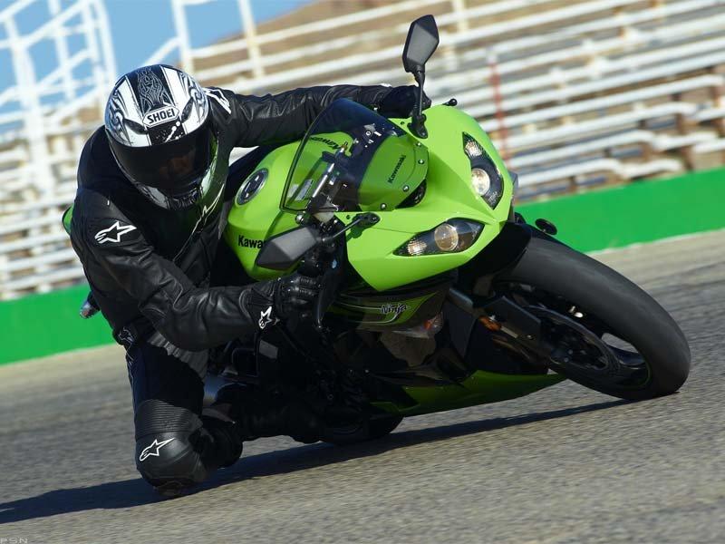 2011 Kawasaki Ninja® ZX-6R 6