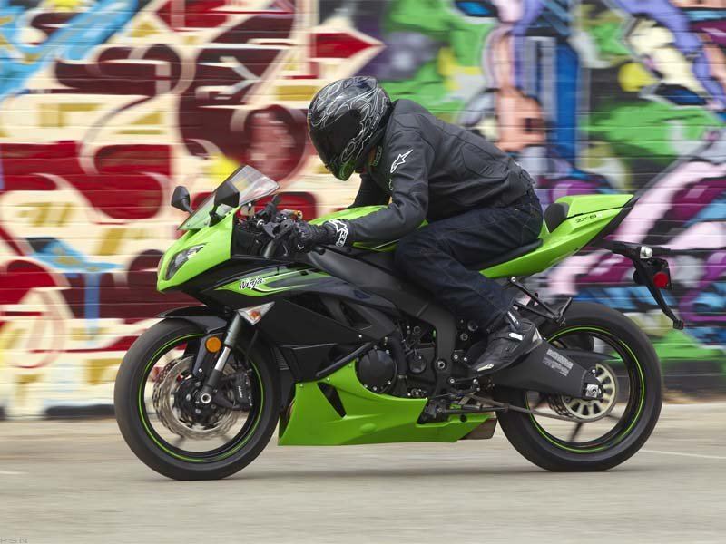 2011 Kawasaki Ninja® ZX-6R 11