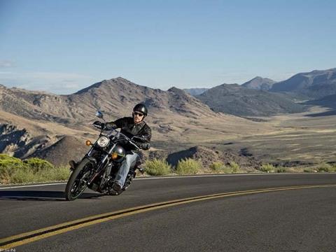 2013 Kawasaki Vulcan® 900 Custom in Foxboro, Massachusetts - Photo 7