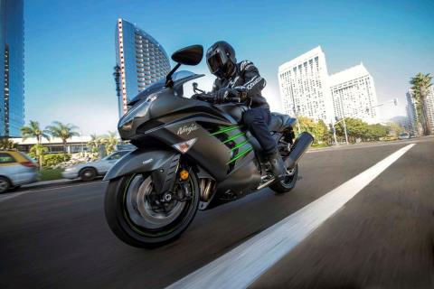 2015 Kawasaki Ninja® ZX™-14R ABS in Topeka, Kansas - Photo 8