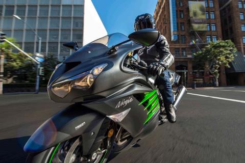 2015 Kawasaki Ninja® ZX™-14R ABS in Topeka, Kansas - Photo 18