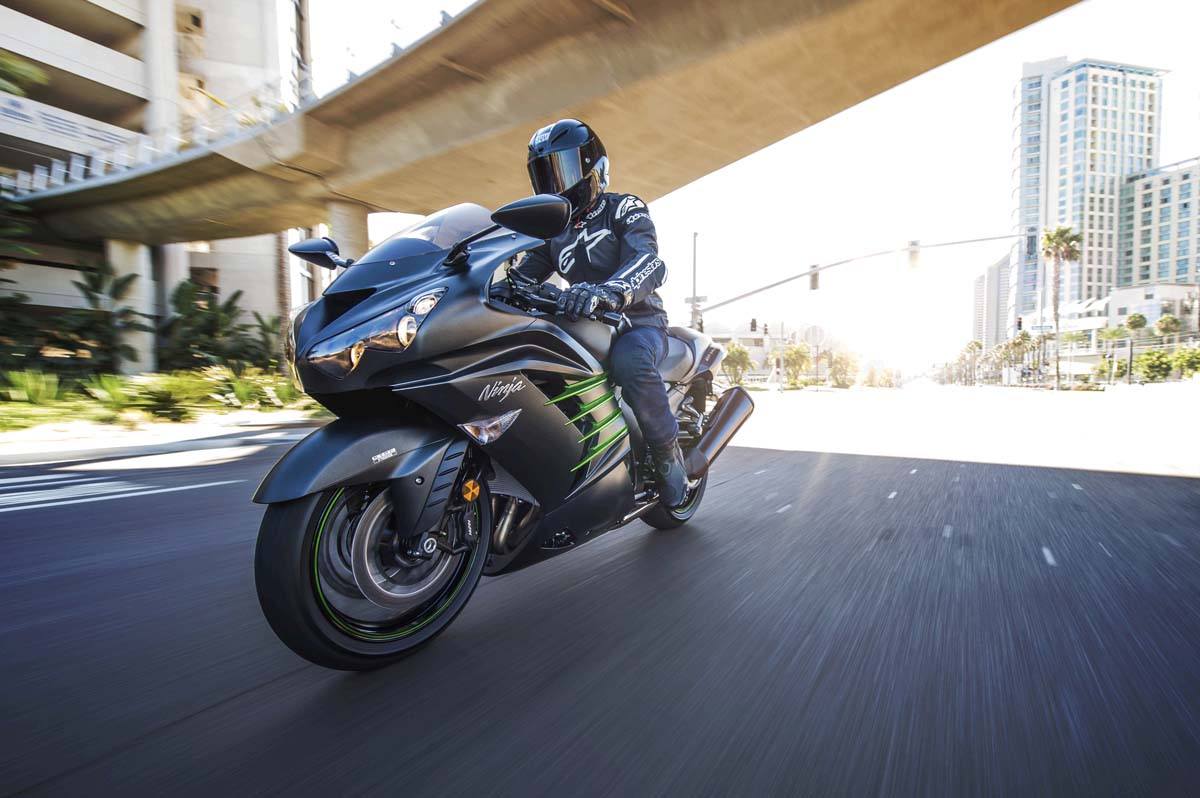 2015 Kawasaki Ninja® ZX™-14R ABS in Topeka, Kansas - Photo 19