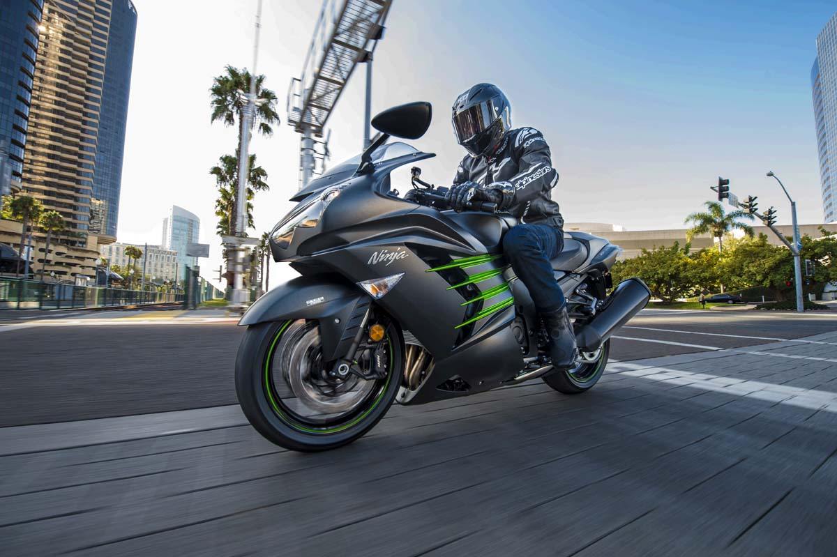 2015 Kawasaki Ninja® ZX™-14R ABS in Topeka, Kansas - Photo 22