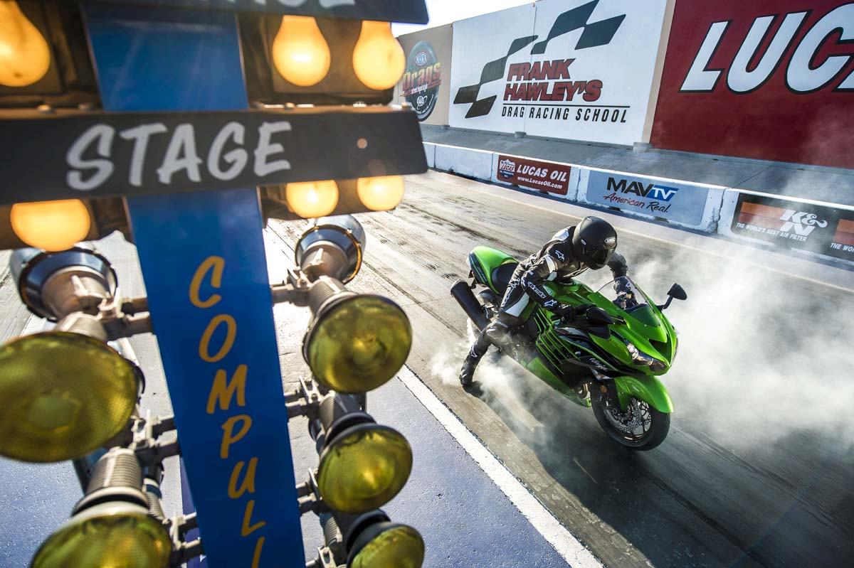 2015 Kawasaki Ninja® ZX™-14R ABS in Topeka, Kansas - Photo 24